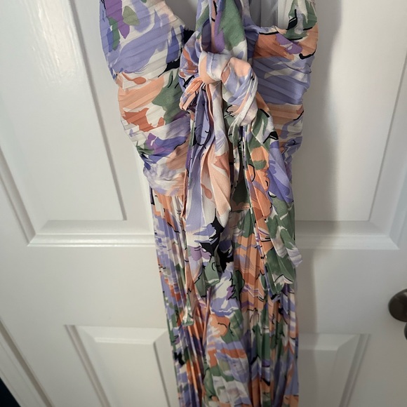 ASTR Floral Dress - Picture 4 of 5